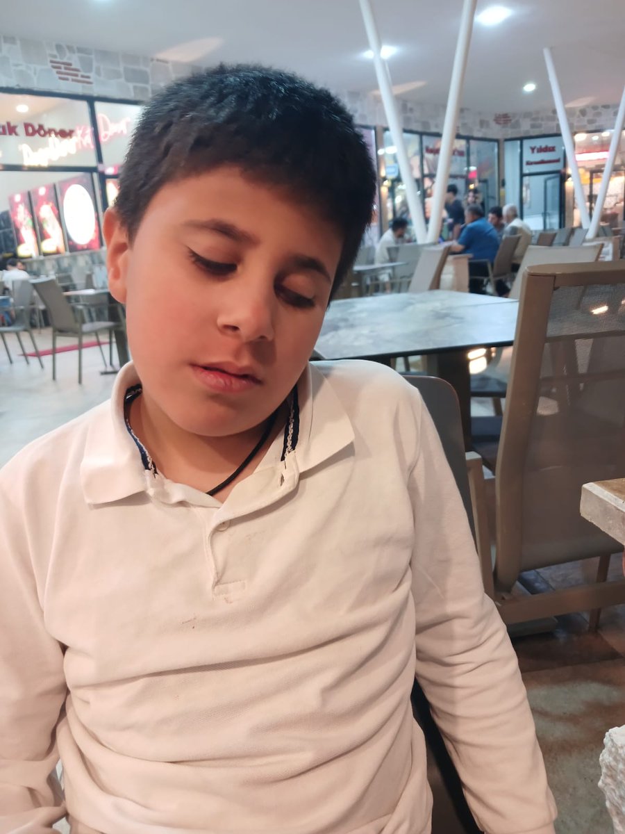 sevincozarslan's tweet photo. Hasta çocukları olan anneleri hapiste tutmak zulümdür. Eskişehir'de tutuklu KHK'lı öğret. Venhar Can'ın oğlu İhsan, fiziksel, zihinsel ve görme engelli. Ödemiş'te tutuklu Melek Tekin'in oğlu Selman, üç yıldır dirençli tüberküloz hastalığıyla mücadele ediyor. Anneleri serbest bırakın. 

İhsanVeSelmanın SesiOl