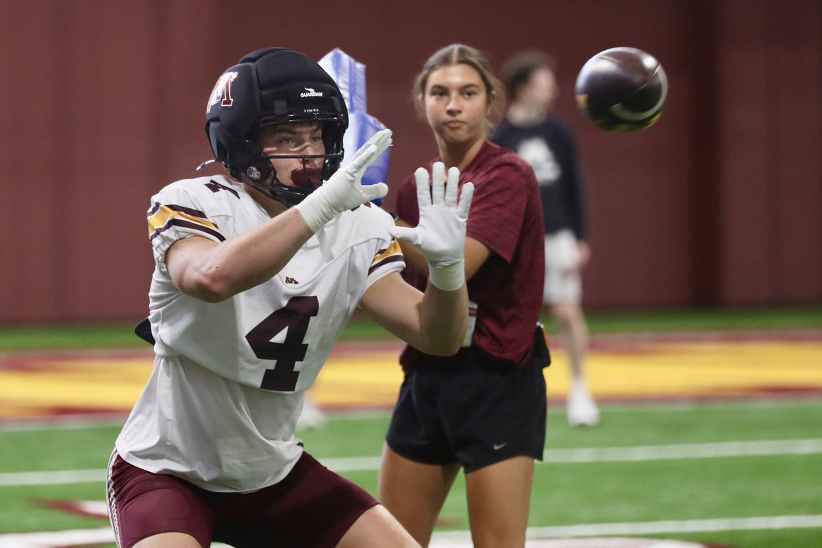 PilotSports's tweet photo. JCC grad Roman Voss during today’s open football practice at the University of Minnesota. https://t.co/JX7SBUZZvy