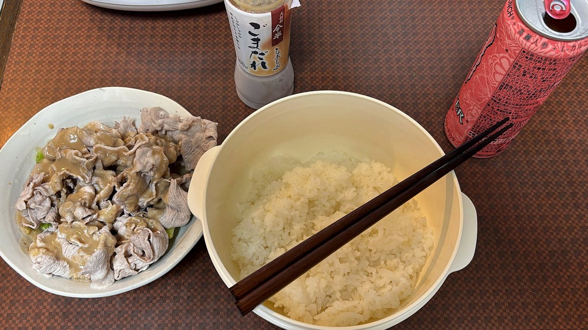 ermanix77's tweet photo. 知ってるアーティストいるかな https://t.co/sK5Tyonilc