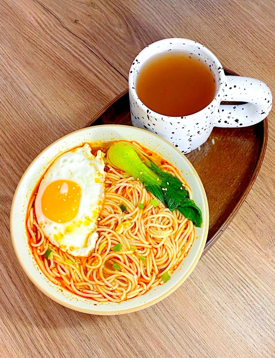 DaisyWinifimat's tweet photo. Just tasted homemade miso butter ramen—rich umami broth, springy noodles, and a soft-boiled egg that oozes golden yolk. Total comfort for a rainy day! https://t.co/oePbbwT2vG