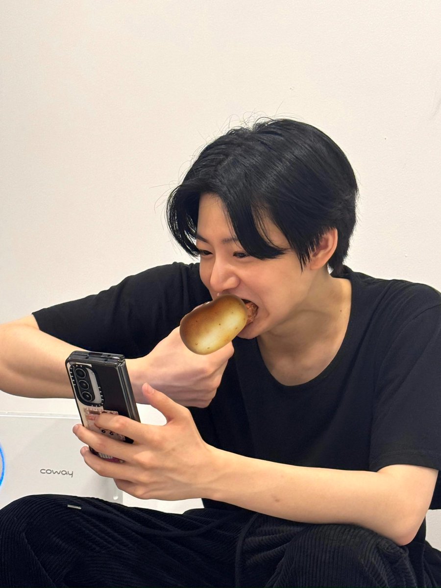 pano_9992's tweet photo. @9124kdy 아웃겨 아림이님도 감자많이드세요(?)🥔 https://t.co/7g3l7VaEnk