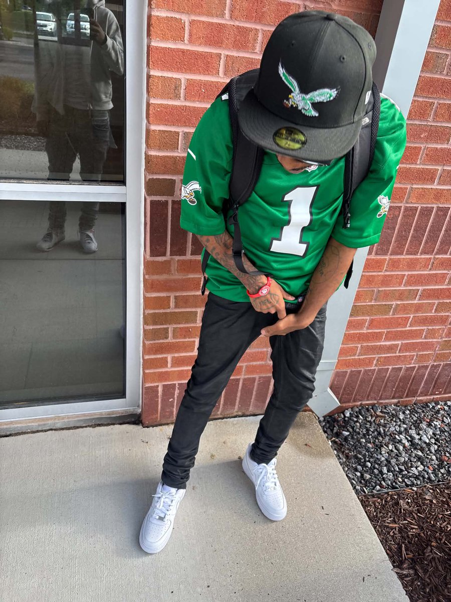 luh_dot1's tweet photo. I be fresh ash 😎 https://t.co/9rcbFpkTKL