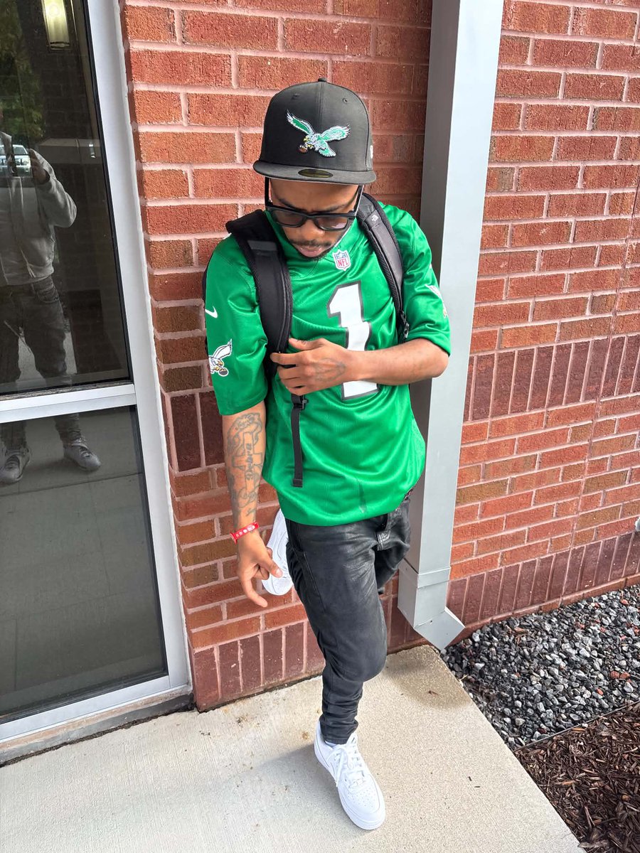 luh_dot1's tweet photo. I be fresh ash 😎 https://t.co/9rcbFpkTKL