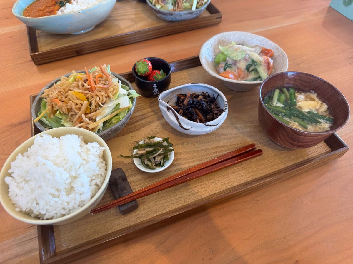 giorakbarr's tweet photo. グッドバッドゲーム
唐揚げ　　　グッド
殺人　　　　バッド
オムライス　グッド
万引き　　　バッド
ラーメン　　グッド
秋村　　　　バッド https://t.co/ECDIM6MiZB