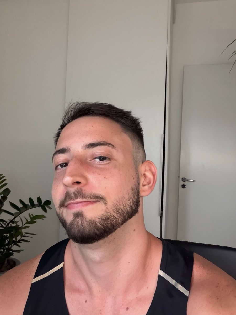 peisbarros's tweet photo. Cabelinho e barba na régua, pai 💈💇🏻‍♂️ https://t.co/UHn4d0uqaM