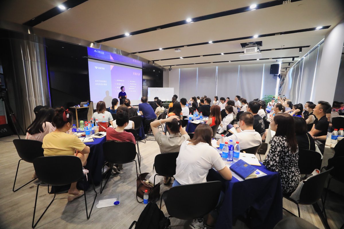 benjaminlewis2's tweet photo. Just wrapped up an inspiring digital marketing workshop! Learnt actionable SEO u0026 content strategy tips that’ll level up my work. Grateful for the insightful speakers and amazing peers today! https://t.co/LpJOJXAzha