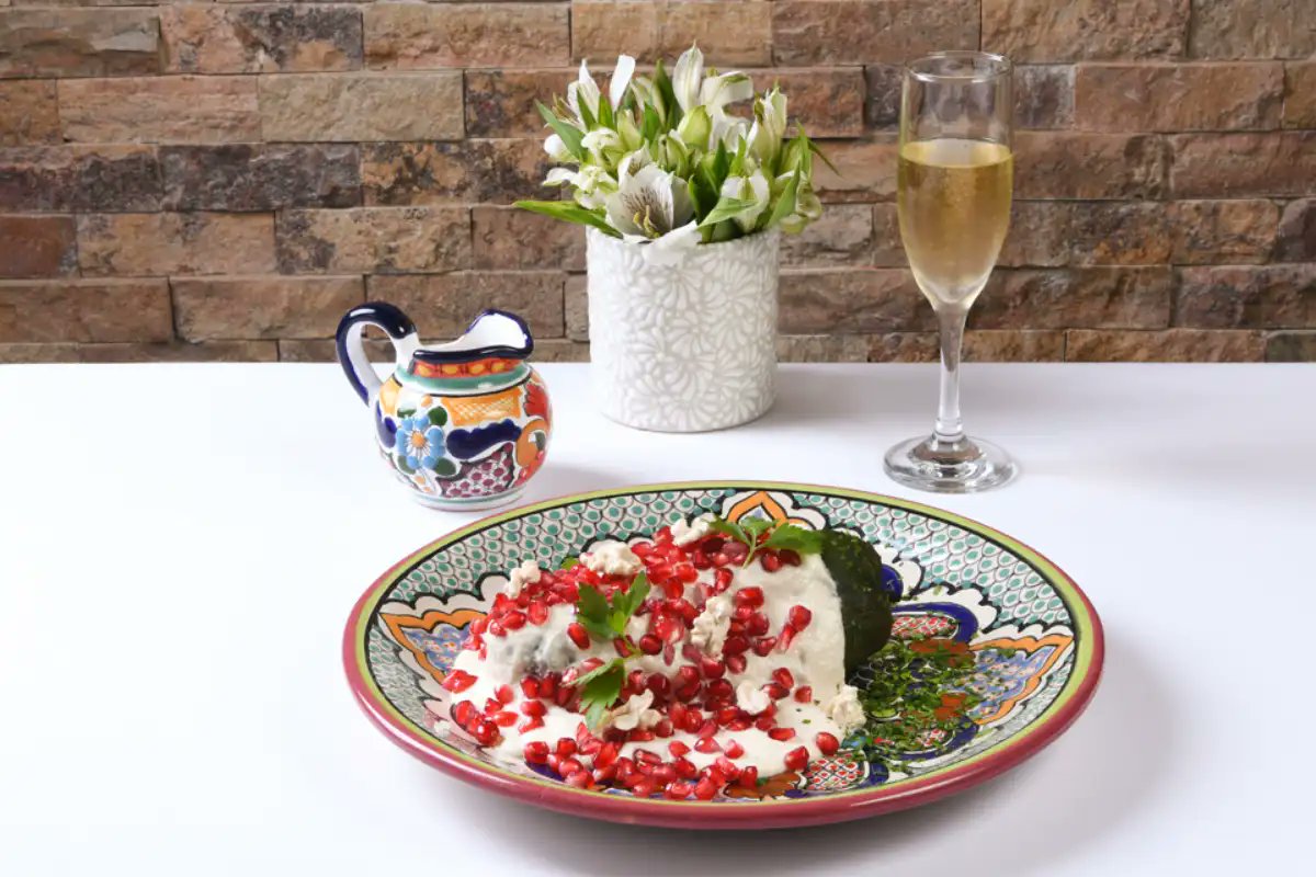 animalgourmet's tweet photo. ¿Platillo patrio o lujo inalcanzable? 🫑🇲🇽 Este 2026, un chile en nogada en la CDMX cuesta entre $250 y más de $600 pesos. Te dejo una guía de lugares para probarlos. ¿Cuánto es lo máximo que pagarías?
https://t.co/bif0y4Qt3k
#chilesennogada #nogada #dondecomercdmx #AnimalGourmet #recomendacionesgourmet