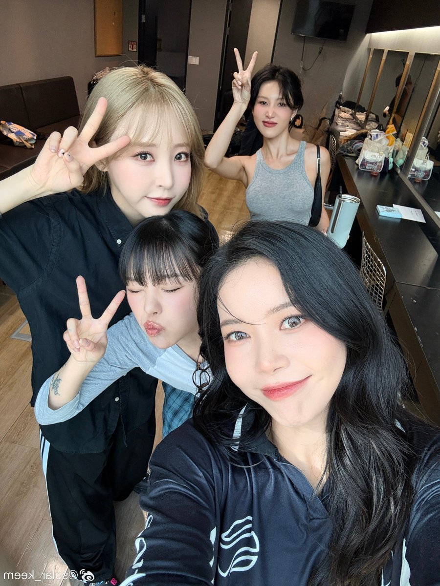 27Dalssem's tweet photo. 이날이네🤍 https://t.co/TRZIBUCklf