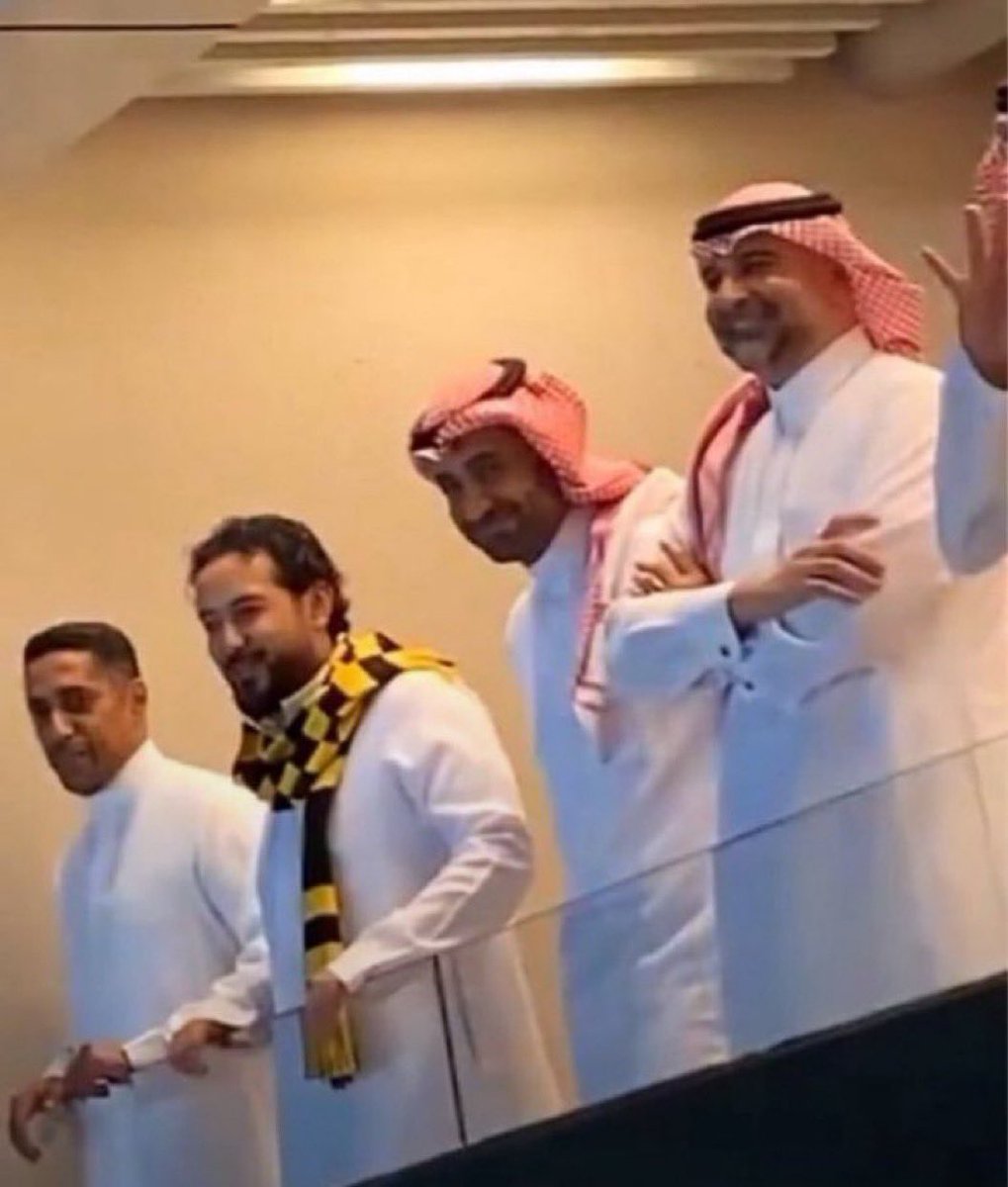 YellowBlaacK's tweet photo. ⚫️🟡🚫 — هذي الادارة خلال 3 سنوات وش قدمت للاتحاد ، وبالأخص أخر موسم !!! 

كل شركة بالعالم نهاية السنه تراجع اخطاءها وتعدلها بالسنه الي بعدها وتحقق انجازات الا هذي الشركة تدور اخطاء جديدة وتسويها ! 

#SupportIttihad 🟡⚫️❌ https://t.co/It3UbgchuG