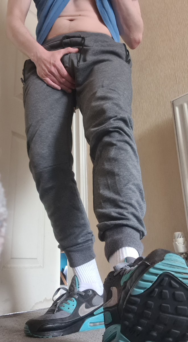 BulgeChav's tweet photo. Need some new, loyal fags nd pervs π
Who is steppin up? DMs open, so get amongst it ππ
#chavlad #domchav #domboss #chavboss #chavmaster #chavworship #domworship #cockworship #bulgeworship #feetworship #trainerlickers #sublads #gaysubs https://t.co/Me5it2rnf6
