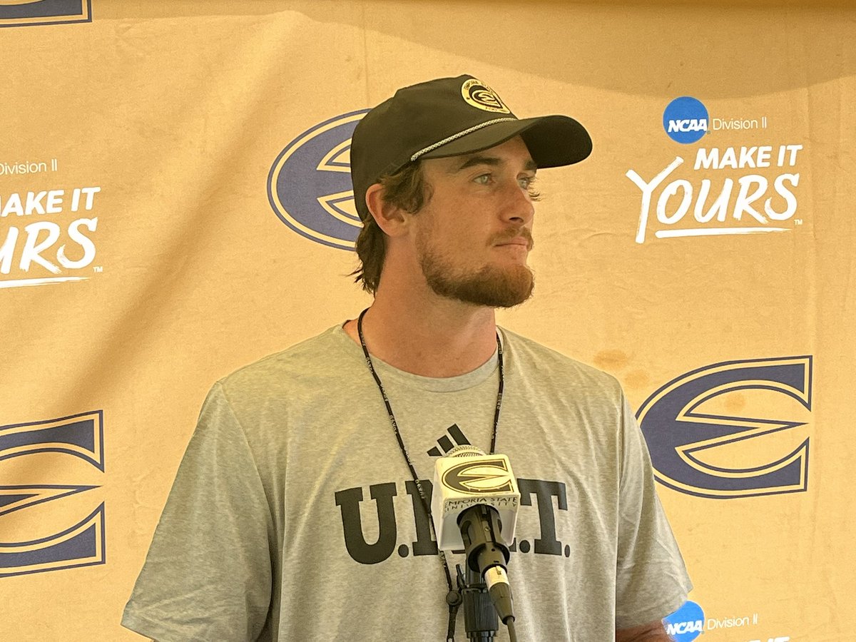 ESUSports's tweet photo. Today at the interview tent we started talking with the @esuhornetsfb offense and quarterbacks 
Ben Harris
Jamison Sarver
Josh Burdick
and QB Coach Brayden Gleason
along with HC Garin Higgins. 
#StingersUp #UNIT https://t.co/Wz2vZtPtyC