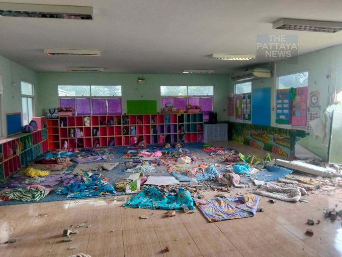 socialismoolib1's tweet photo. 🇹🇭#THAILAND #ASIA #USA
#News
🔫08/07/2026 Serious #ACCIDENT this afternoon when a sedan driver veered off the road & slammed into the Ban Nong Song Ton #CHILD Development Center with #CHILDREN RESTING in #KAENgSIAN Subdistrict, #MUANG District,#KANCHANABURI
18 CHILDREN INJURED https://t.co/WSH5fsBS9O