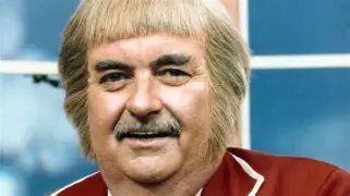 JDunlap1974's tweet photo. Who is old enough that they actually watched this guy? https://t.co/yj7BOLsjhx