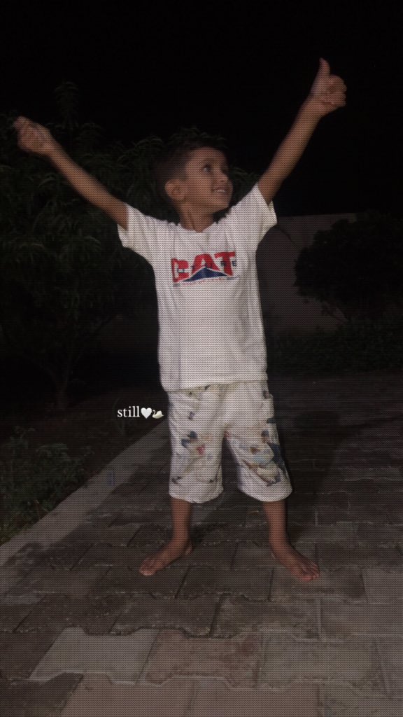 Muzamiil10's tweet photo. My 3 years old nephew doing shahid Afridi \./ celebration   I asked him Asiy kon karta ha he said Lala ❤️😀@SAfridiOfficial https://t.co/AlQh2IrPaO