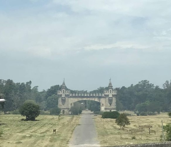 fonsofonsi's tweet photo. Gente, estoy armándome un mapa con lugares espectacularmente atemporales y distópicos del AMBA. Tienen sugerencias? https://t.co/Sg8PBilYlo