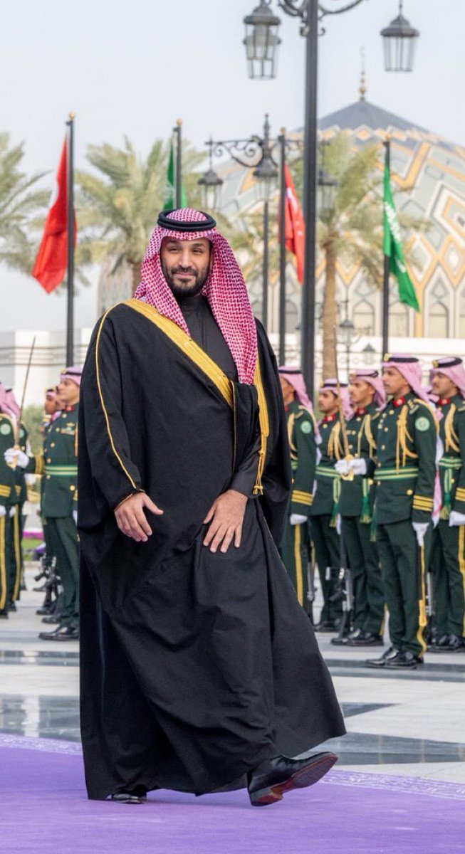 ak2024_'s tweet photo. في الداخل والخارج .. يسعى لرفعة وطنه 
طموح .. وهمة .. وعزة شأن .. ومصير أمة
اللهم اعنه وسدد خطاه ويسر امره يا رب 
اللهم اطل عمره  وانصره بنصرك .
#اتفاقيه_مكه_للدفاع_المشترك 
@AzizbagBag 
💚🇸🇦💚🌹✨ https://t.co/FHVGtyURCz