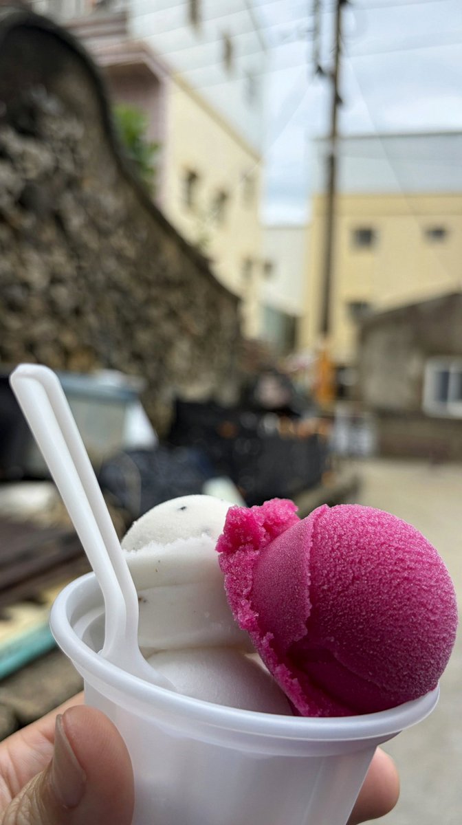 PaceyabilityF's tweet photo. おはよう
昨日は胃もたれで大変な1日でございましたわよ
無茶な食事はいけませんわね…
夏バテに負けぬ様元気に頑張りましょ
＃栗駒こまる https://t.co/LkSWXPvd7A
