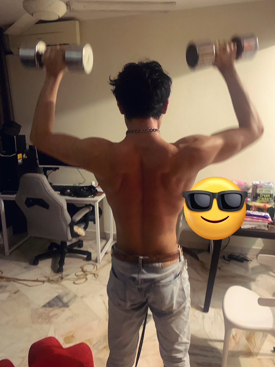 John02Master's tweet photo. Forced workout in the middle of the night 2am😈😈😈 https://t.co/nffSagwR1E