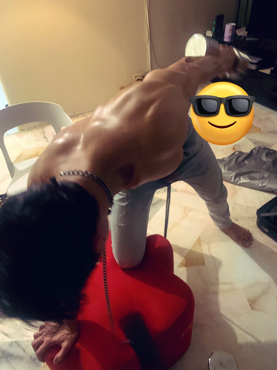 John02Master's tweet photo. Forced workout in the middle of the night 2am😈😈😈 https://t.co/nffSagwR1E