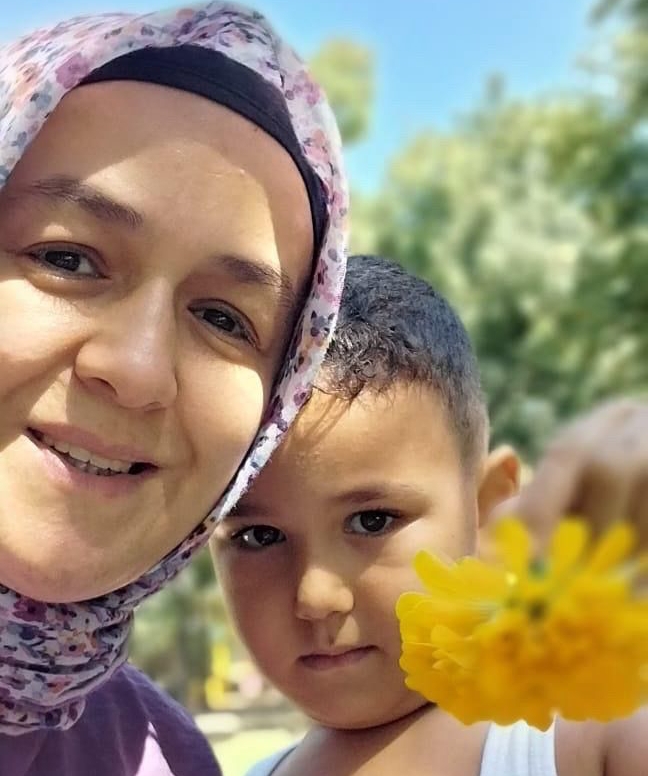 sevincozarslan's tweet photo. 11 aydır tutuklu olan Selman Tekin'in annesi Melek Tekin hakkındaki 'suç'lamalar: 

"Antalya’nın Finike'de dini sohbet, gezi, kermes, toplantı gibi programlar organize etmek, dini sohbet vermek, Bank Asya’ya para yatırmak, KHK ile kapatılan Denizyıldızı Sosyal Yardımlaşma ve Kültür Derneği’ne üye olmak, KHK ile kapatılan Murat Aydın Özel Pansiyon'da SGK kaydının bulunması, öğrenci yurdunda çalışmak, Kimse Yok mu Derneği'nde çalışmak, ba��ış ve kurban toplamak."

Hepsi gerçekten çok büyük suç. 

İhsanVeSelmanın SesiOl