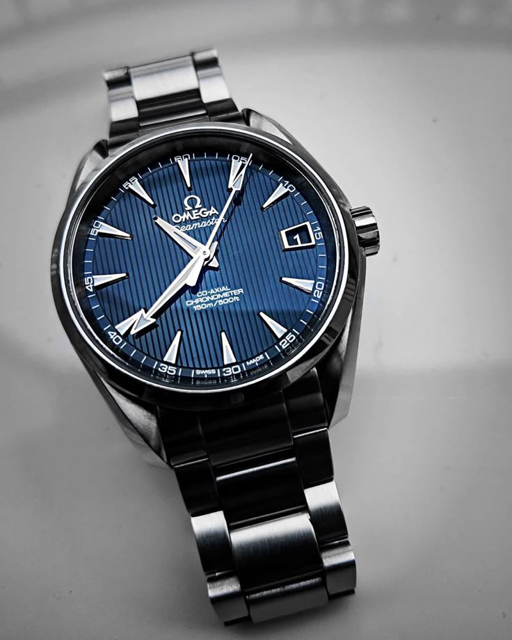 Prime_Asthetic's tweet photo. Forget the logo. Based purely on design, which one are you choosing - Grand Seiko or Omega? https://t.co/vZ9JbbGck8
