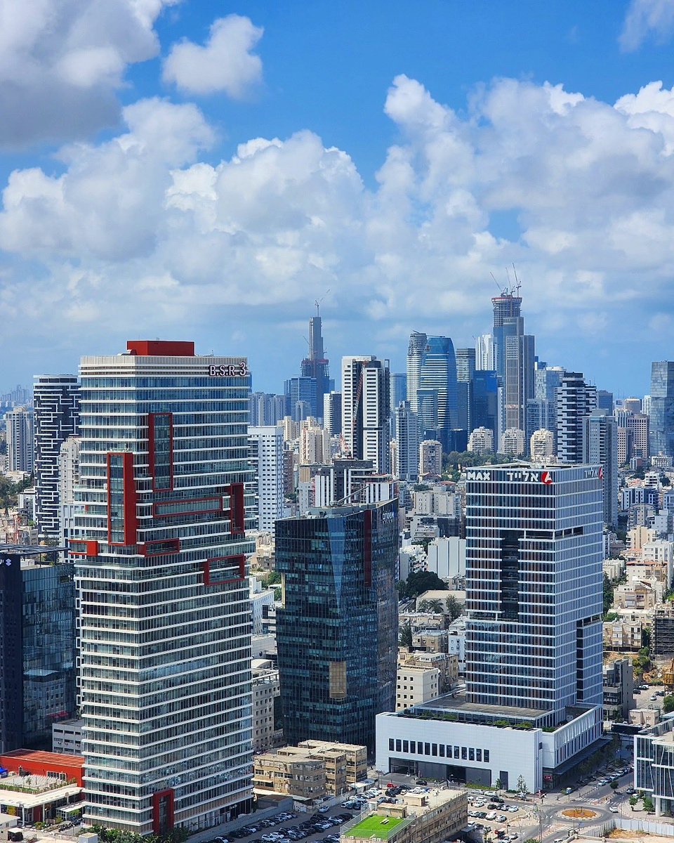 TheDesert_Raven's tweet photo. @prolentz @weborolla Tel Aviv mogs all European cities lol https://t.co/zZK63d2KoC