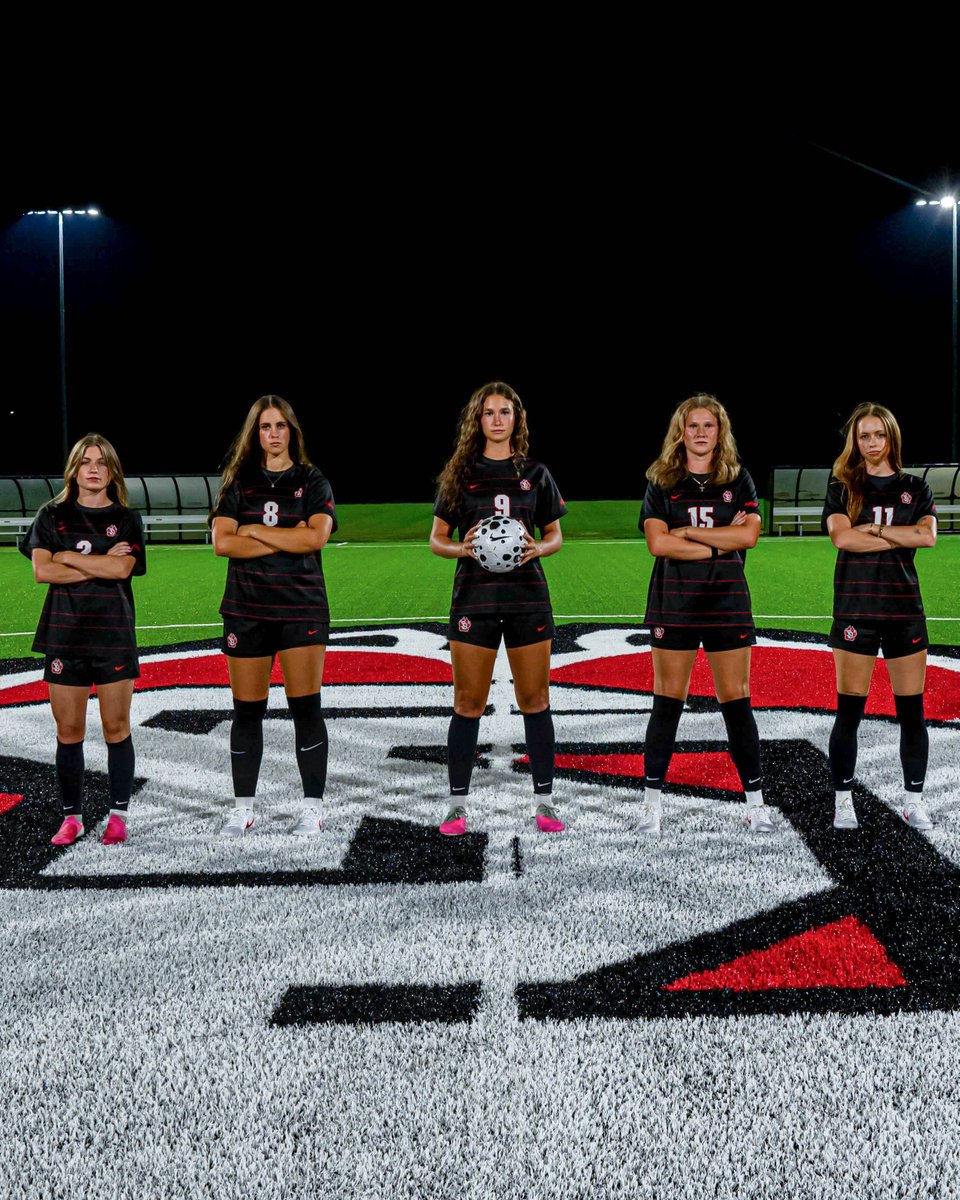 SDCoyotesSoccer's tweet photo. Night Mode🔛

#GoYotes https://t.co/CSm6RMUreb