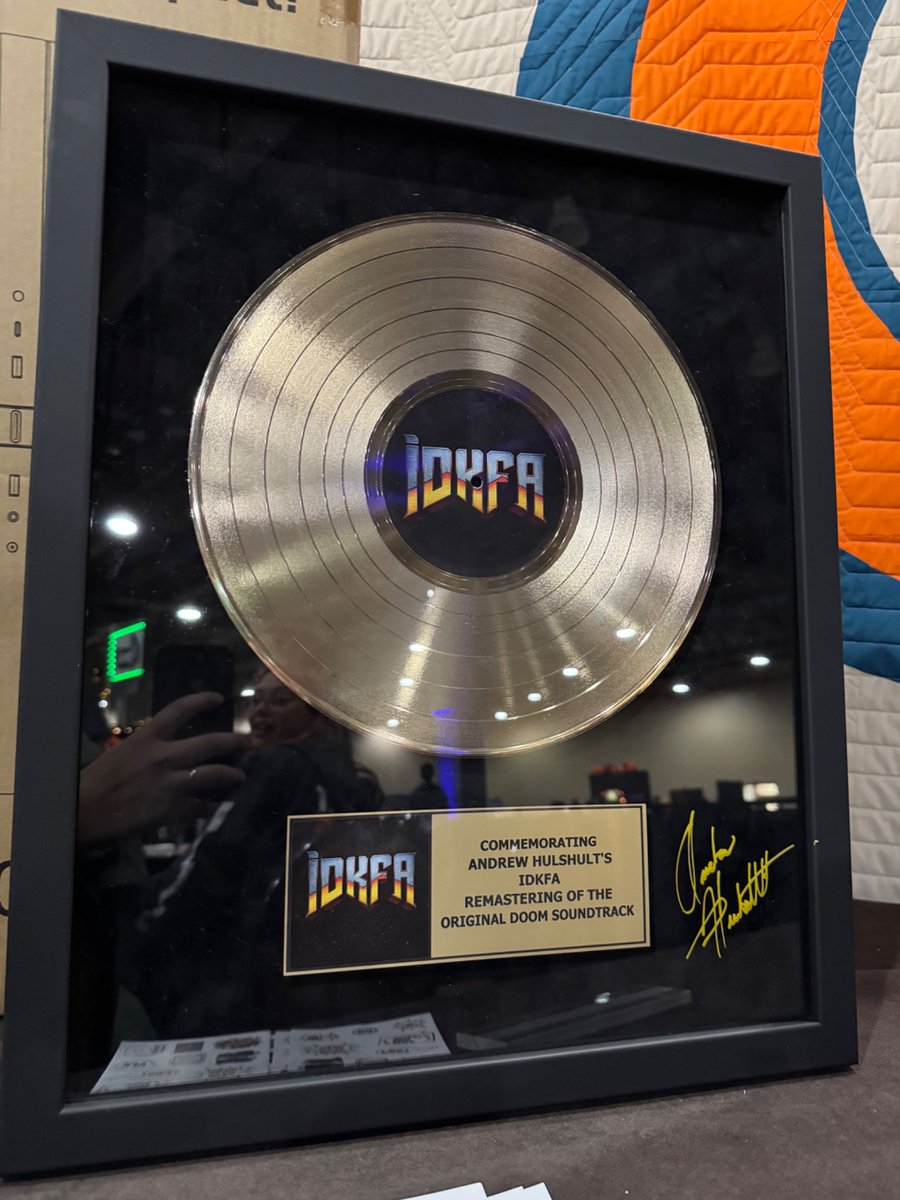 ProdeusGame's tweet photo. I tried to steal this, but security tackled me on the way to the bathroom. https://t.co/iKikPLdgDt