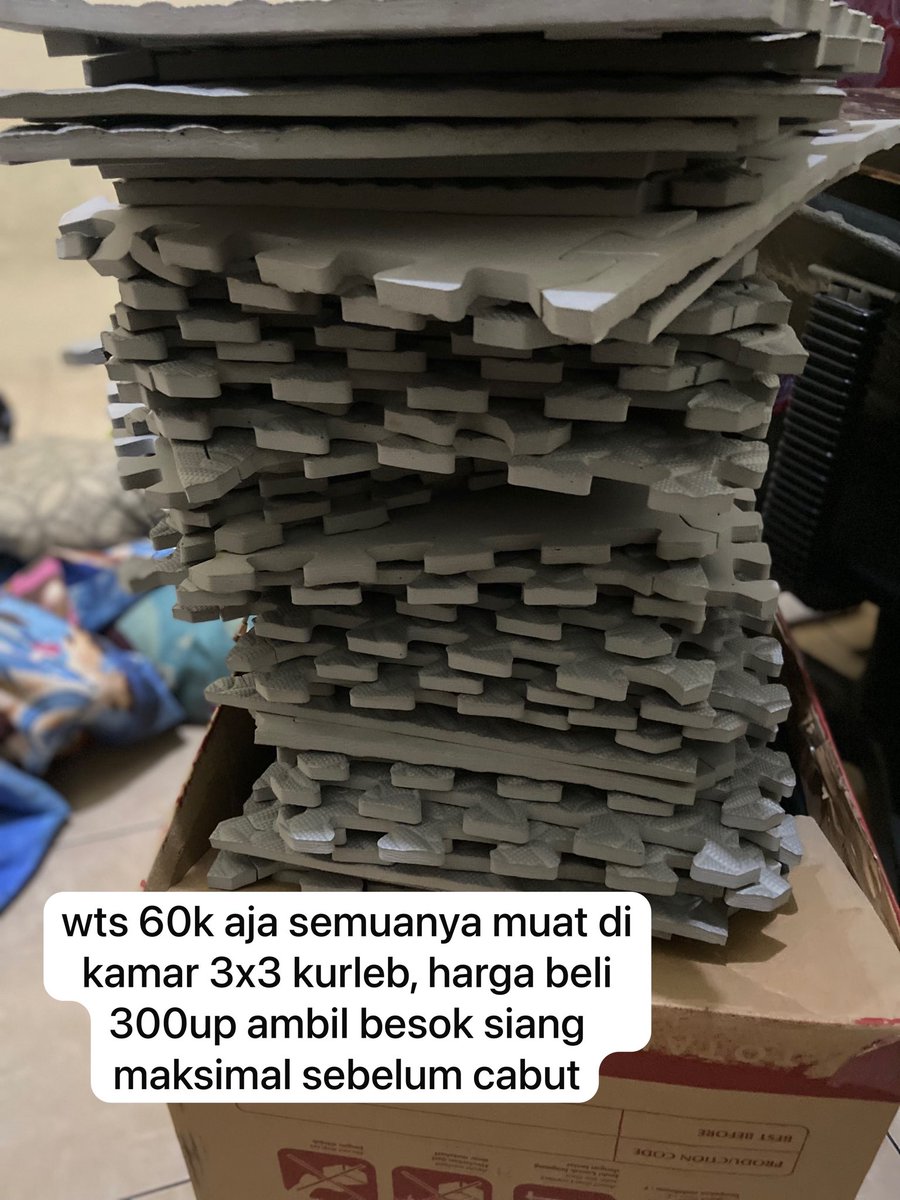 PRlMITIF's tweet photo. wts 60k aja semuanya muat di kamar 3x3 kurleb, harga beli 300up ambil besok siang maksimal sebelum cabut https://t.co/Ejsx98hjc0