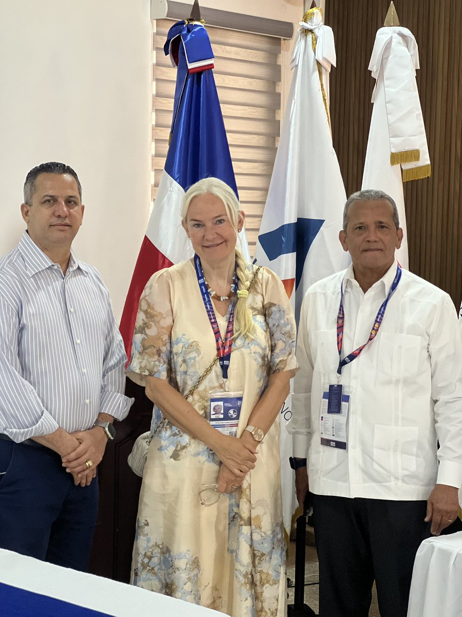 ITTFAmericas's tweet photo. Cumpliendo su agenda oficial en República Dominicana, la presidenta de la ITTF, Petra Sörling, realizó una visita al Albergue Olímpico Dominicano 🙌

La misma estuvo acompañada de Garibaldy Bautista, presidente del Comité Olímpico Dominicano y Juan Vila, presidente ITTF Américas. https://t.co/QuTyMZ6clD