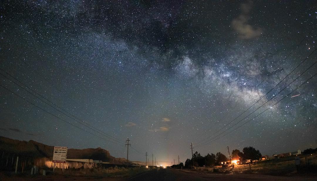 PaMincks's tweet photo. Driving through St George, Utah, I saw the Milky Way with the naked eye, parked and stood barefoot, hearing cows moo, then saw a shooting star, a real moment I had to capture. https://t.co/uRhah4uUFi