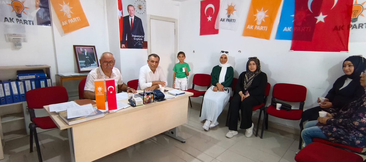 Ak_Dogantepem's tweet photo. Haftalık olağan mahalle toplantımızı
İlçe Başkan yardımcımız @hakancaglar0614 ın Koordinatörlüğünde
Mahalle Başkanımız @BilalDibek06 nın öncülüğünde  gerçekleştirdik.

@Fatih__Bildik 
@akaltindag https://t.co/FOtTHPKMhf