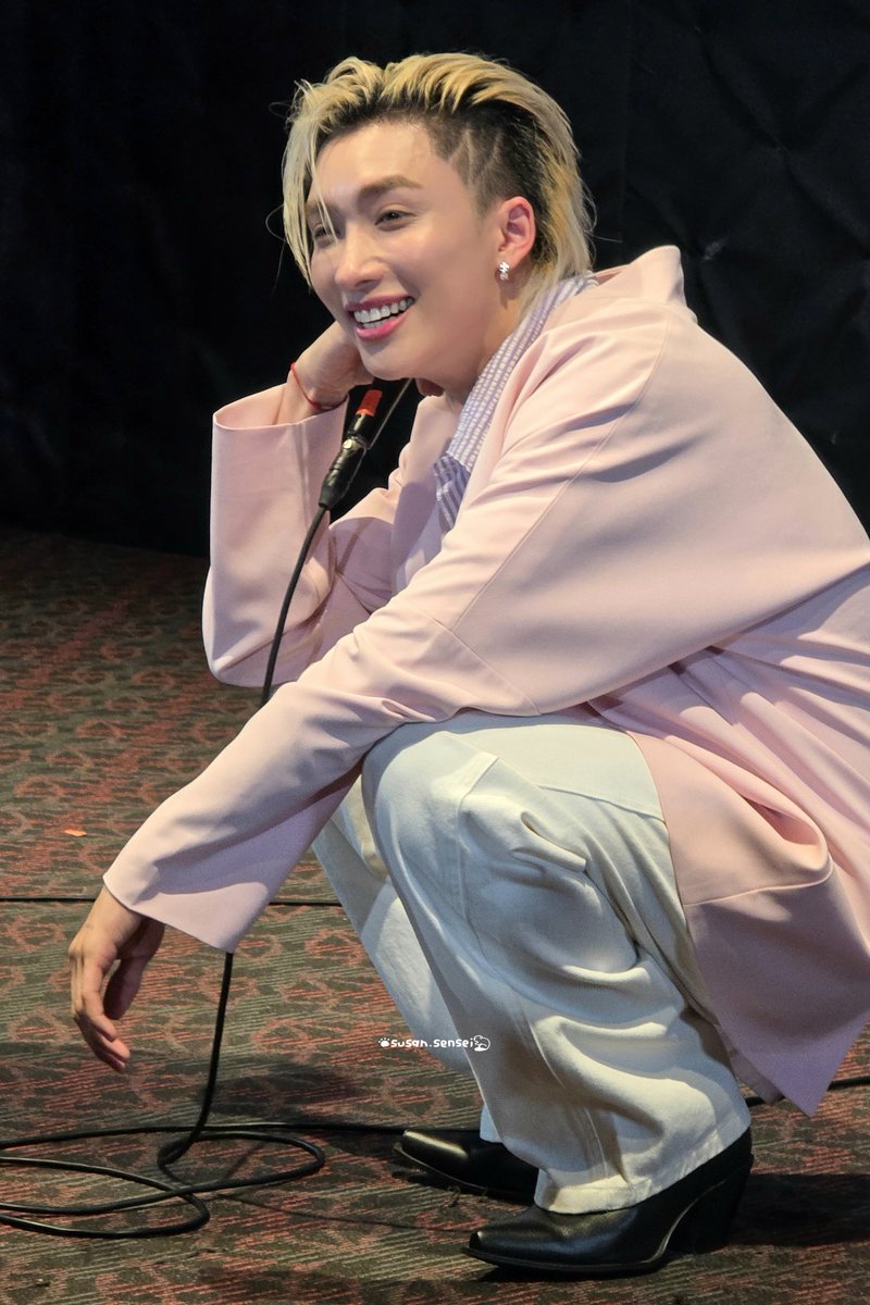 susan_sensei's tweet photo. ตลกสุดอ่ะคนนี้...บอกเลย!!! 😆

BOSSNOEUL NUUI LIVE
#NuuiWorldxBossNoeul https://t.co/1yChtBt6Ul