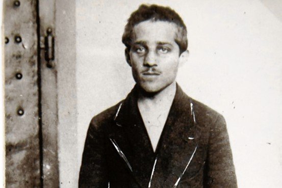 aleksthgrt's tweet photo. I wish he were still alive, or that he had a relative from his generation... https://t.co/r8ZEwE2Ata