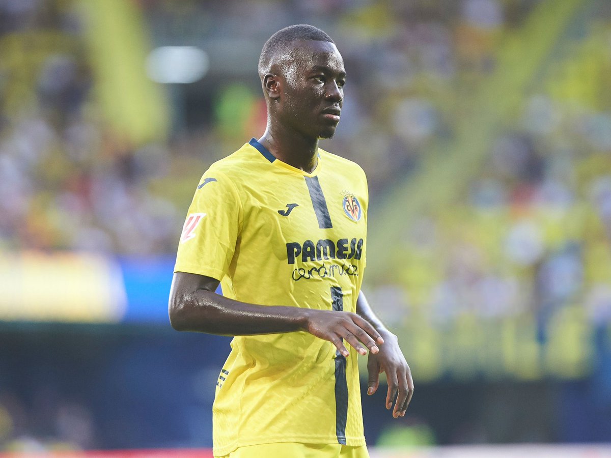ActuFoot_'s tweet photo. 🚨 PAPE GUEYE 🇸🇳 POURRAIT REJOINDRE AL-AHLI 🇸🇦 !

Le milieu de terrain de Villarreal, élu meilleur joueur africain de LaLiga, pourrait s’envoler pour l’Arabie Saoudite. ✈️

🗞️ @Tanziloic https://t.co/N3V5uwRdwb