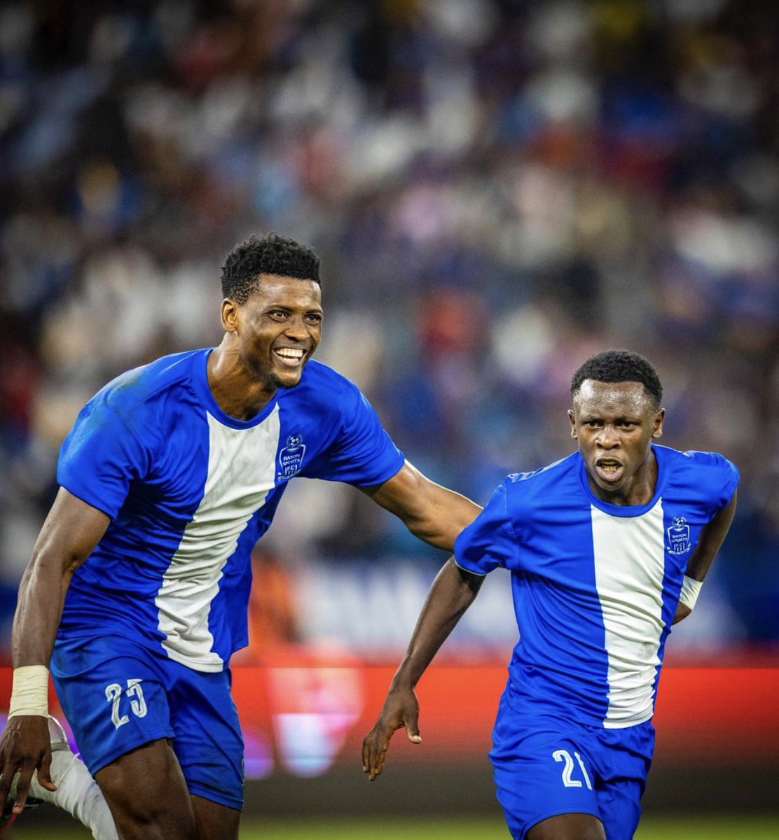 imfuraluc01's tweet photo. #KAGAMECUPFINAL | FT (AET) 

HOHOHOHOHOHOHOHOOOOOOOOOOKOO 

OOOOOOOOOH RAAAAAAAAAAAYON 

RAYON SPORTS 2-1 GOR MAHIA 

@winner_rw @winner_rw 

ANDIKA ICYO USHAKA CYOOOOSSSEEEEEE 

💙🤍💙🤍💙🤍💙🤍

@bbkigalifm 89.7 FM https://t.co/9Pds0urLze