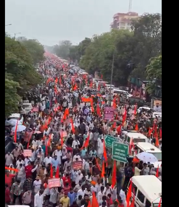 RakeshNagwadiya's tweet photo. कुछ दे#द्रोही ऐसा ही है जिसका तिरंगे की जरूरत ही नहीं। ये देश के तिरंगे को मानते ह��� नहीं
#शिवजी_की_सत_साधना_करो #BlockbusterDC #GalaxyF70Pro5G #altın #IndiaGetsSKIMS #E20SahiHai https://t.co/OqbHSBdhMM