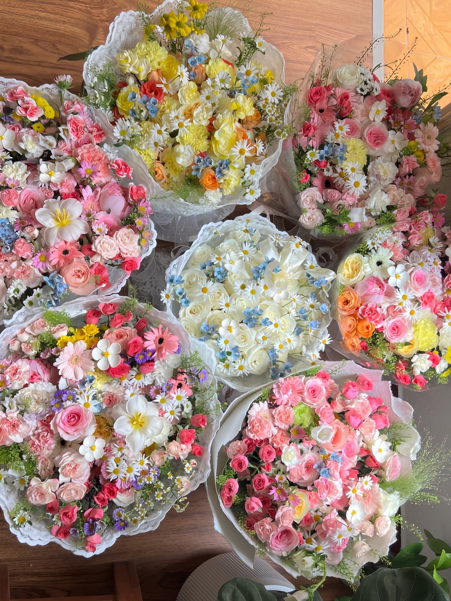 silenttearthh's tweet photo. pretty flowers https://t.co/Mzha0vYxMx