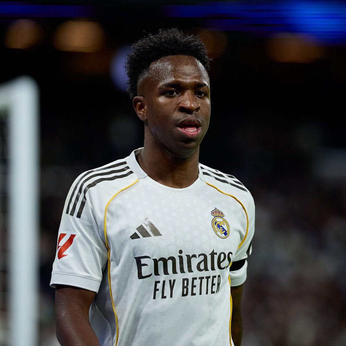 _BeFootball's tweet photo. 🚨 JOSÉ MOURINHO 🇵🇹 A DÉSIGNÉ SES 6 JOUEURS INTOUCHABLES ❌❌ :

🇫🇷  Mbappé 
🇧🇷  Vinicius 
🏴󠁧󠁢󠁥󠁮󠁧󠁿 Bellingham
🇧🇪  Courtois
🇺🇾  Valverde
🇪🇸  Cucurella

(@marca) https://t.co/iKdVUh5yWV