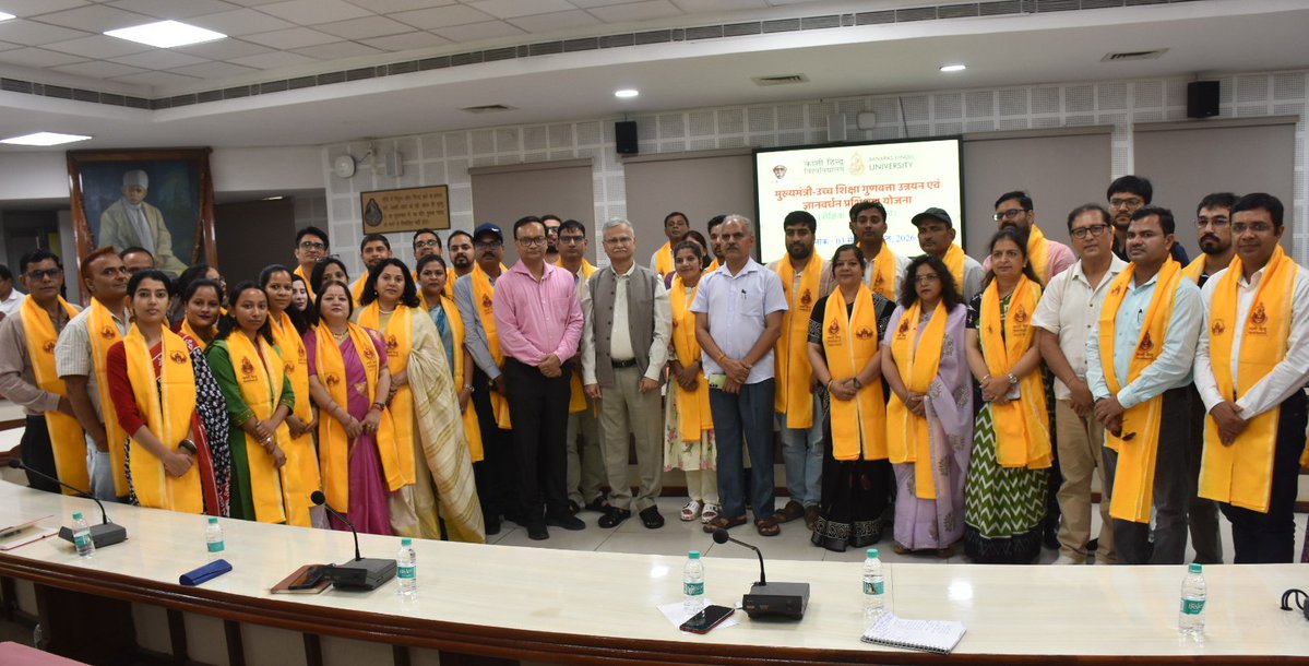 bhupro's tweet photo. Vice-Chancellor Prof. Ajit Kumar Chaturvedi interacted with a delegation of 40 teachers from Government Colleges across Uttarakhand, currently on an academic tour to #BHU under the Uttarakhand Government's Higher Education Quality Enhancement and Knowledge Enrichment Programme. https://t.co/Sw8PVX5qZh