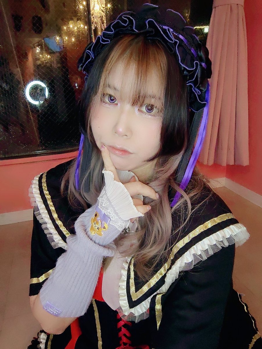 suzullaaan's tweet photo. ぎるいん🪄
台風だけど全力結界解放するぞ！🌀
飲みべも歌べも超高い！お酒いけまつ🥃

なんと今日からシャンパン類の遠隔が解放❣️実績解除〜🗝
元気にお待ちしています🎶
 #沖縄コンカフェ  #異世界JUMP https://t.co/ekw1uUDqyT