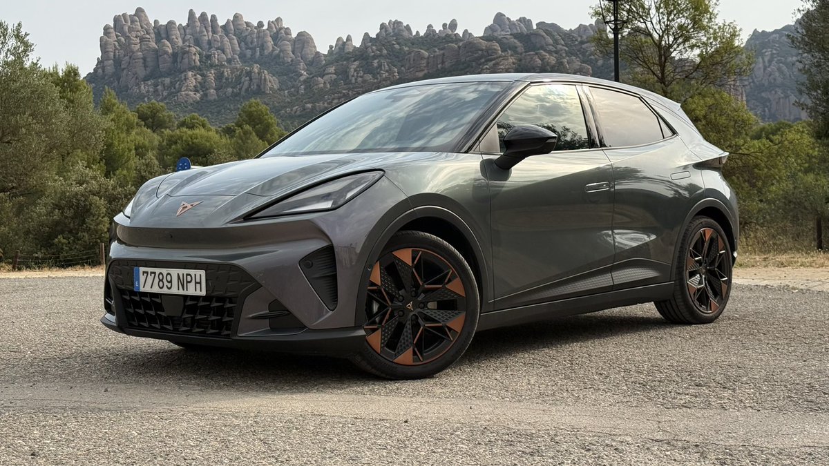 DalmauParera's tweet photo. Mis videos para @cochesnet del Cupra Raval Endurance y del BYD Dolphin G previstos para esta semana no se han publicado y no se publicarán ni el del Leapmotor C10 AWD ni los dos podcast que grabamos con @Grandenauer. Lo lamento porque los podcasts quedaron estupendos. https://t.co/yoB2QaE6vq