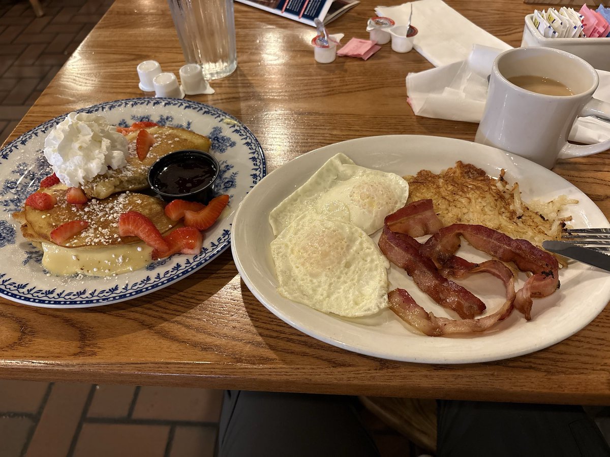 pannucci69's tweet photo. Hora de la refa, (Brunch in inglish) provecho mi gente linda!! https://t.co/pcmmvi9D9Y