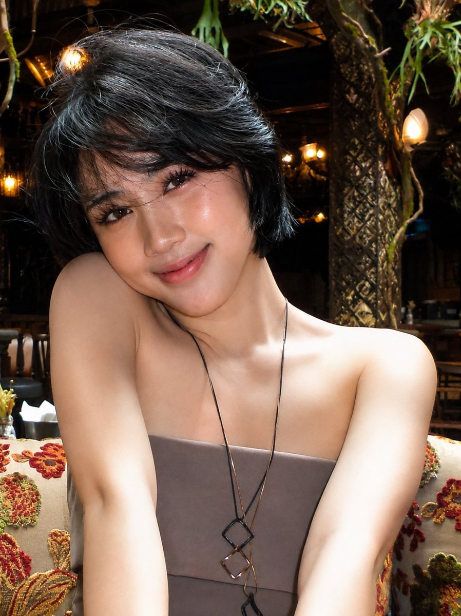 RevaDiMaria's tweet photo. Ella IG Post 

🛸Reparasi dikit https://t.co/9l0htNUOzk