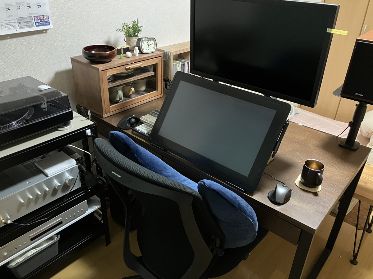 mackine3's tweet photo. 肩痛めてからしばらく色々作業環境いじってたけどようやくまとまった https://t.co/e9Fuuj5gMu