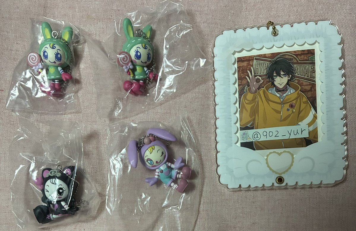 902_yur's tweet photo. 交換 メゾピアノ Mezzo Piano フィギュアキーホルダー ガチャ

【譲】 べリエちゃん(Green ver.) ☆クランべリエちゃん デビリーちゃん

【求】 ブルーベリエちゃん べリエちゃん

郵送
☆含む2点纏めての方優先
お心当たりのある方はお気軽にお声掛けください https://t.co/J1YMYFJb3M