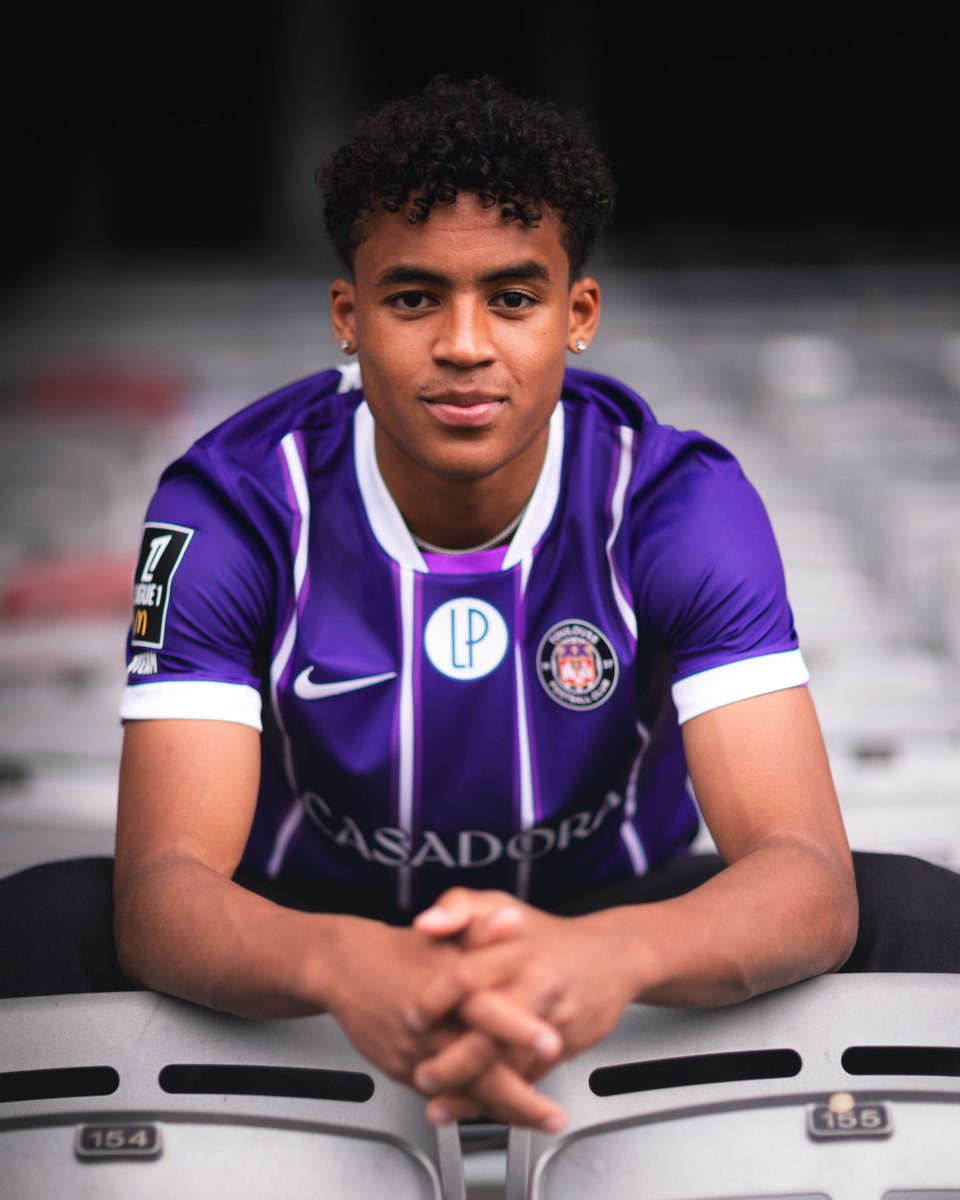 ToulouseFC's tweet photo. 𝑺𝒊𝒐𝒏 𝑶𝒑𝒑𝒐𝒏𝒈, nouvel attaquant des Violets 🇸🇪⚡️ https://t.co/3BOiqN76r2