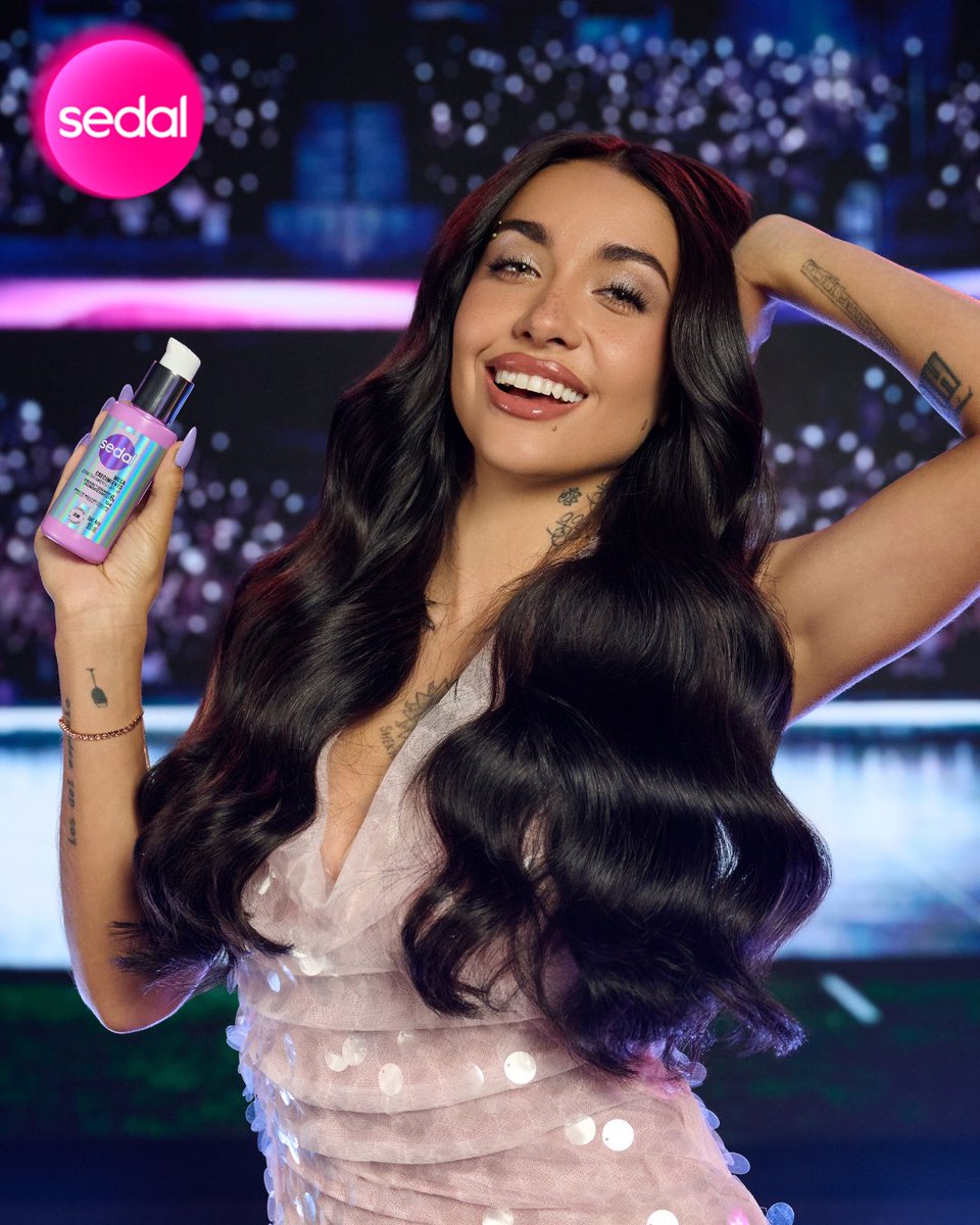SedalArgentina's tweet photo. Sí, está pasando 💜🔊
@MariaBecerra22 llegó para encender el volumen de su Mega Pelazo.
Bienvenida a la familia Sedal ✨

#EncendéTuVolumen https://t.co/5xQzVKjcIm