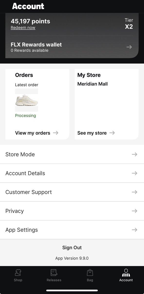 NNavram's tweet photo. CORRECTION, this was the pair that landed from @footlocker raffle dub (first one I ever got 😂). 

So happy I didn’t cancel it since @UPS is flagging all the @jdsportsus orders as fraudulent. 

@snkr_twitr never seen anything like this before for so many orders of the same shoe. https://t.co/dcYnWGsHE8
