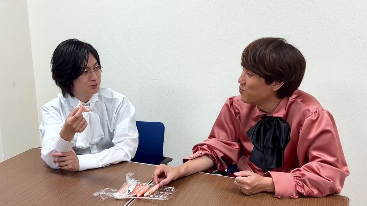 qk_schole's tweet photo. 【コンテンツ更新情報】

VIDEO「カニカマを食べる」 が公開されました！
下記のリンクからご確認ください。

【https://t.co/VskTp3Fewz】

#QuizKnock #QKスコレー https://t.co/j2HVfbII6T